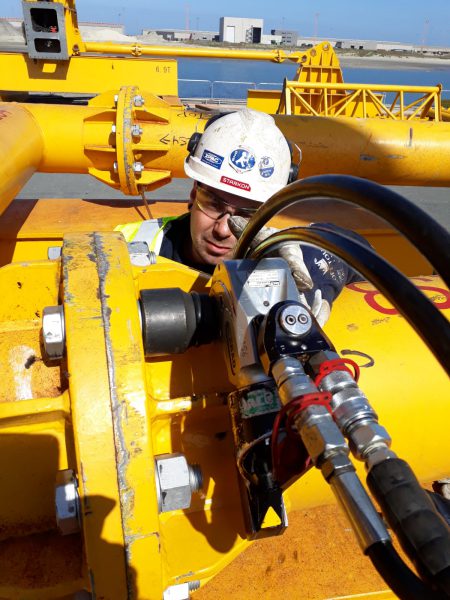 On-site bolt torque tightening service